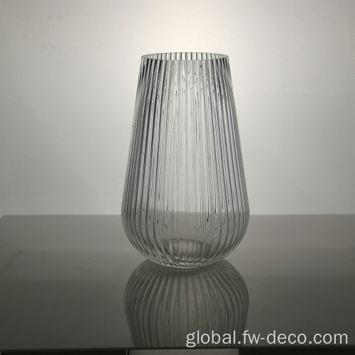 China Tree pattern embossed transparent glass vase for flowers Factory